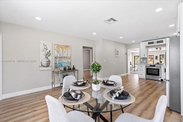 1227 N Ocean Breeze, Lake Worth, FL 33460