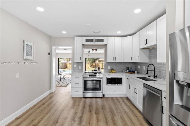 1227 N Ocean Breeze, Lake Worth, FL 33460