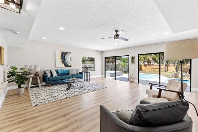 1227 N Ocean Breeze, Lake Worth, FL 33460