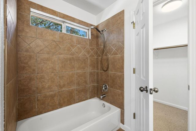 21518 Horseshoe LOOP, Lago Vista, TX 78645