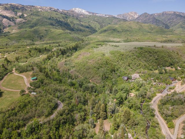 6449 N NORTH FORK RD, Liberty, UT 84310
