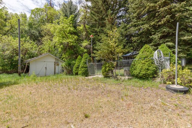 6449 N NORTH FORK RD, Liberty, UT 84310