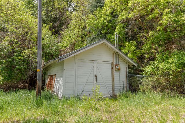 6449 N NORTH FORK RD, Liberty, UT 84310