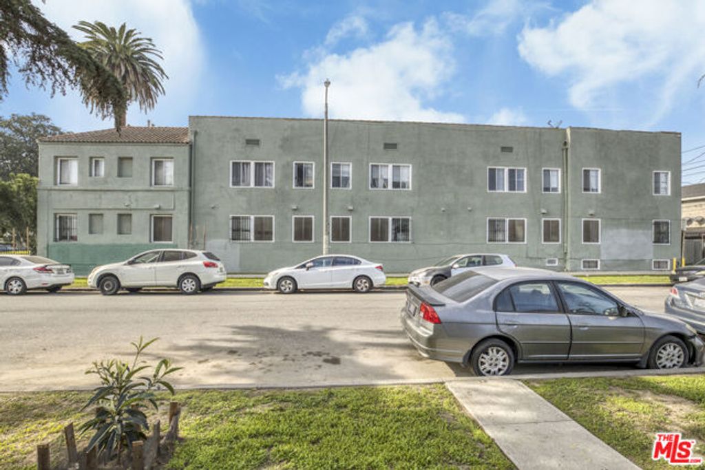 1101 W 45th Street, Los Angeles, CA 90037