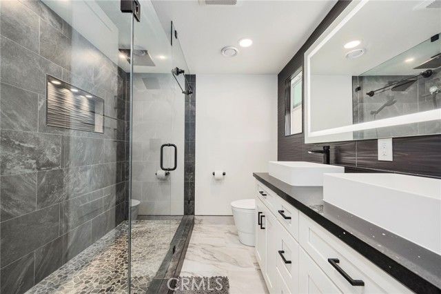 5068 Cumberland Drive, Cypress, CA 90630