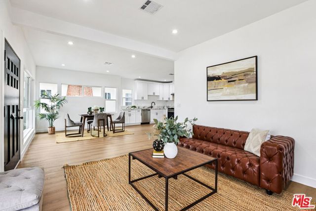 1320 W 51st Place, Los Angeles, CA 90037