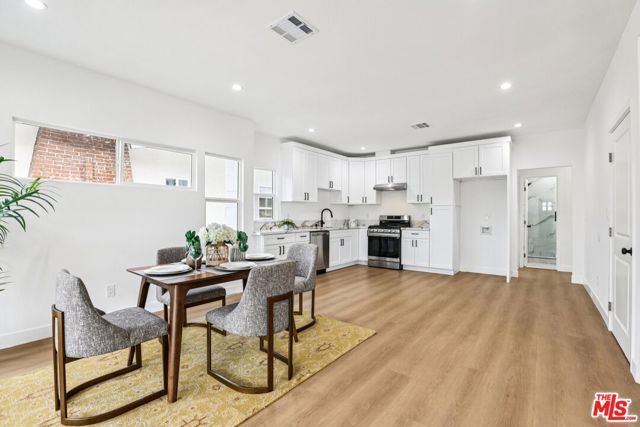 1320 W 51st Place, Los Angeles, CA 90037