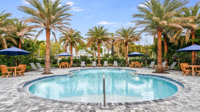 558 Sanderling Circle, Deerfield Beach, FL 33442