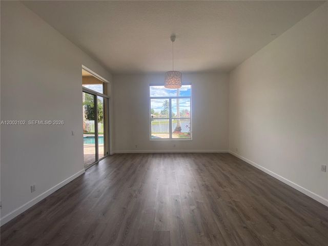 2486 Bay Isle Dr, Weston, FL 33327