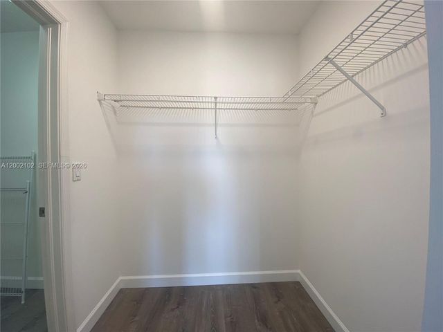 2486 Bay Isle Dr, Weston, FL 33327