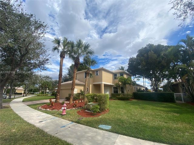 2486 Bay Isle Dr, Weston, FL 33327