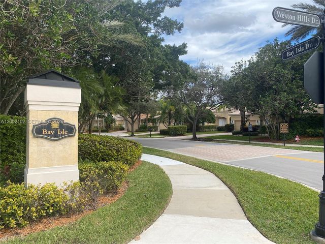 2486 Bay Isle Dr, Weston, FL 33327