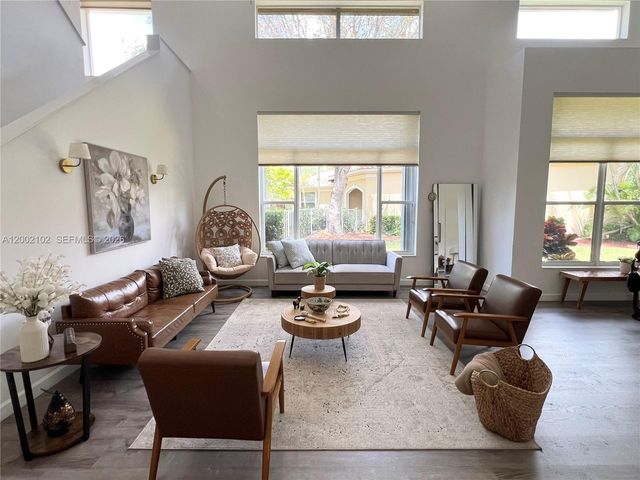 2486 Bay Isle Dr, Weston, FL 33327