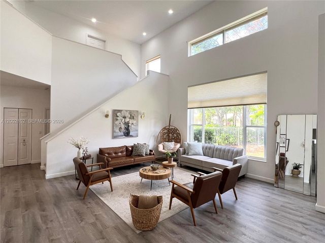 2486 Bay Isle Dr, Weston, FL 33327