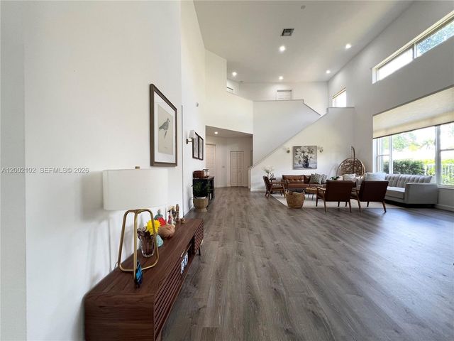 2486 Bay Isle Dr, Weston, FL 33327