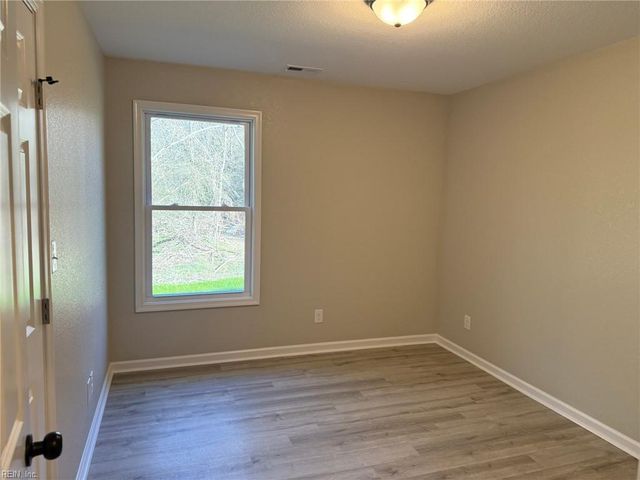 6967 Woodsville RD, Hayes, VA 23072