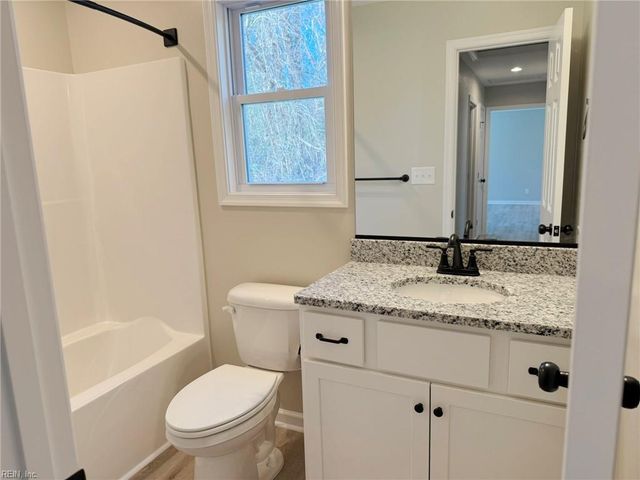 6967 Woodsville RD, Hayes, VA 23072