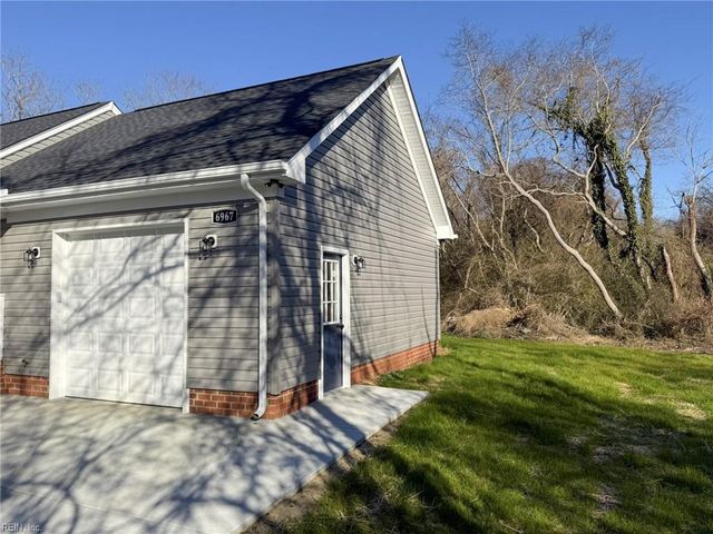 6967 Woodsville RD, Hayes, VA 23072