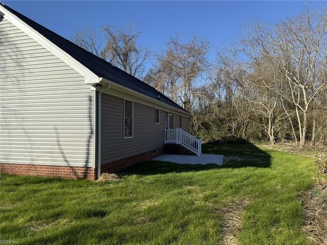 6967 Woodsville RD, Hayes, VA 23072