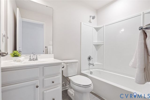 12728 Prestonfield Dr, Chester, VA 23836
