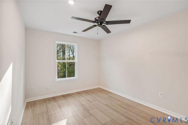 12728 Prestonfield Dr, Chester, VA 23836