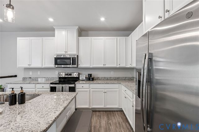 12728 Prestonfield Dr, Chester, VA 23836