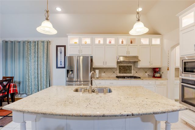 2408 Waterbend Drive, Flower Mound, TX 75028