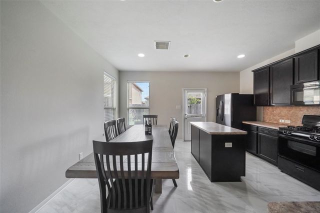 9303 Fuqua Breeze Drive, Houston, TX 77075