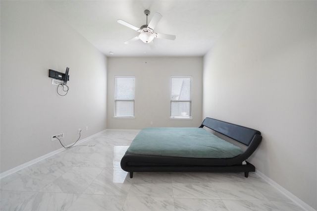 9303 Fuqua Breeze Drive, Houston, TX 77075