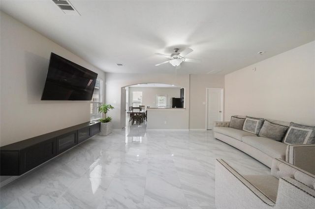 9303 Fuqua Breeze Drive, Houston, TX 77075