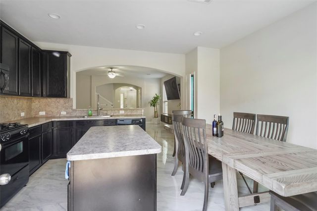 9303 Fuqua Breeze Drive, Houston, TX 77075