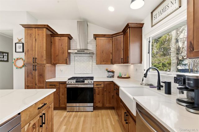 147 Jackson Avenue S, Saint James, NY 11780