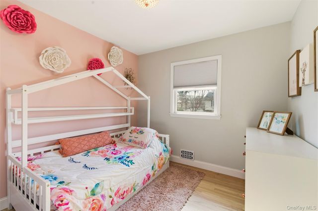 147 Jackson Avenue S, Saint James, NY 11780