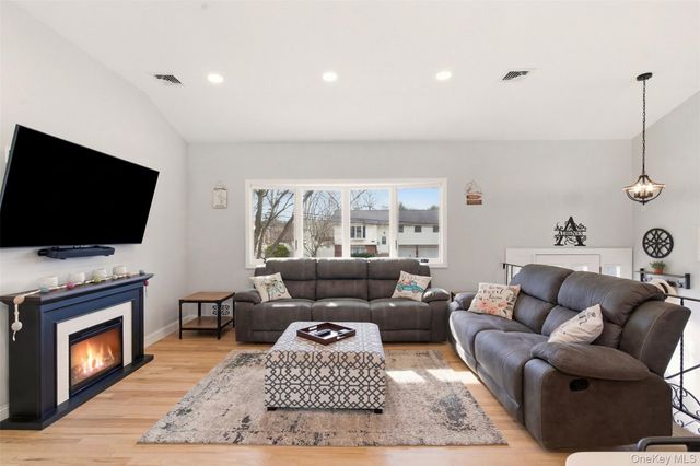 147 Jackson Avenue S, Saint James, NY 11780