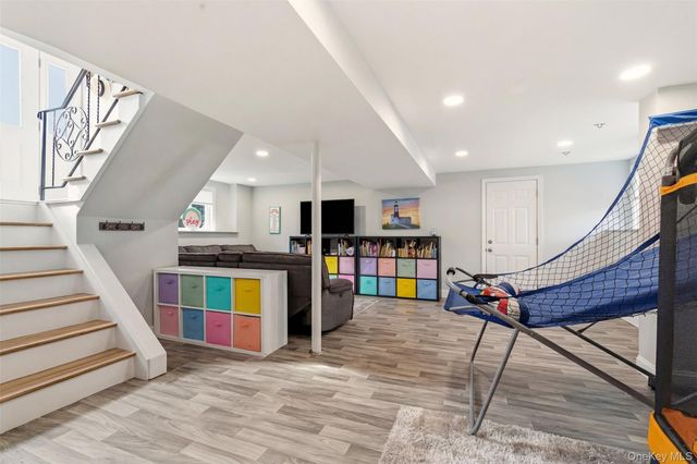 147 Jackson Avenue S, Saint James, NY 11780