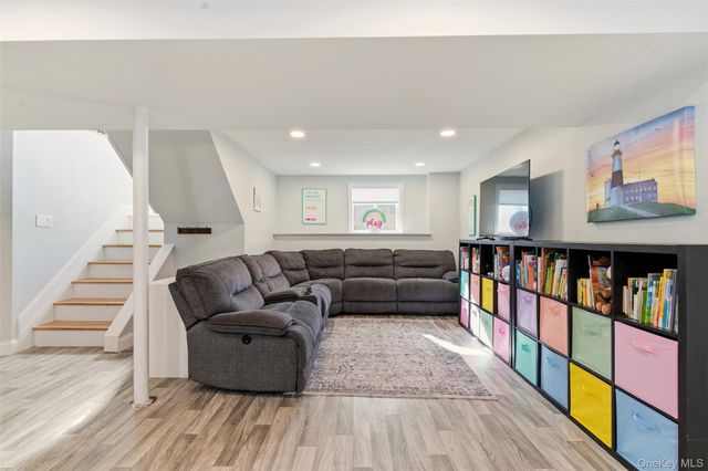 147 Jackson Avenue S, Saint James, NY 11780