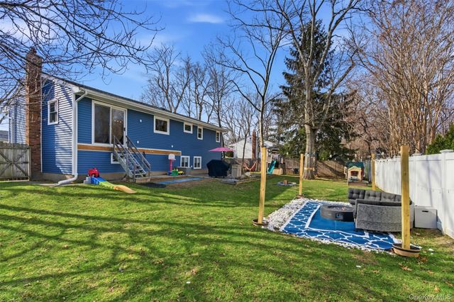 147 Jackson Avenue S, Saint James, NY 11780