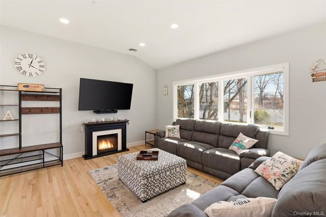 147 Jackson Avenue S, Saint James, NY 11780