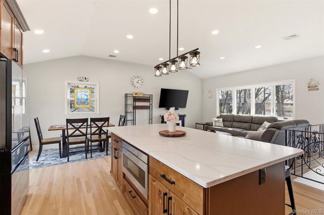 147 Jackson Avenue S, Saint James, NY 11780