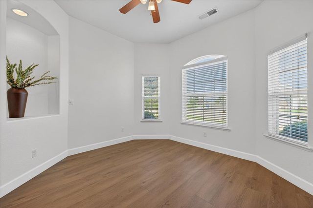 6395 W Portals Avenue, Fresno, CA 93723