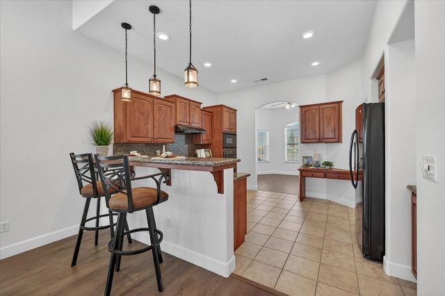 6395 W Portals Avenue, Fresno, CA 93723