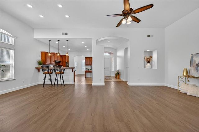 6395 W Portals Avenue, Fresno, CA 93723