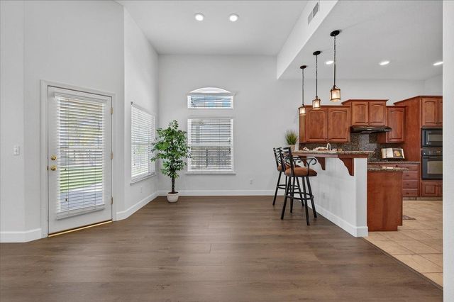 6395 W Portals Avenue, Fresno, CA 93723