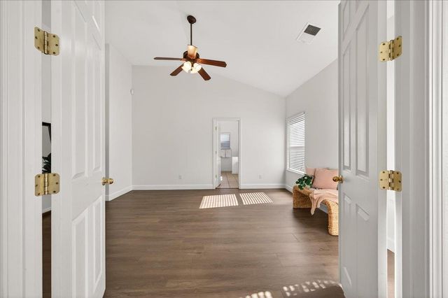 6395 W Portals Avenue, Fresno, CA 93723