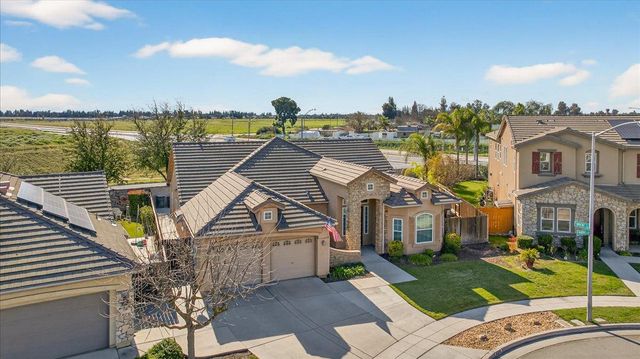 6395 W Portals Avenue, Fresno, CA 93723