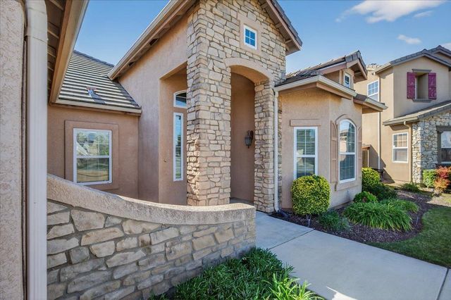 6395 W Portals Avenue, Fresno, CA 93723