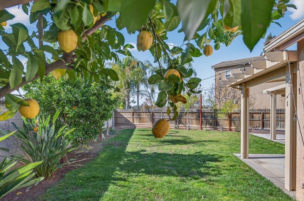 Image 49 of property listing at 6395 W Portals Avenue, Fresno, CA 93723