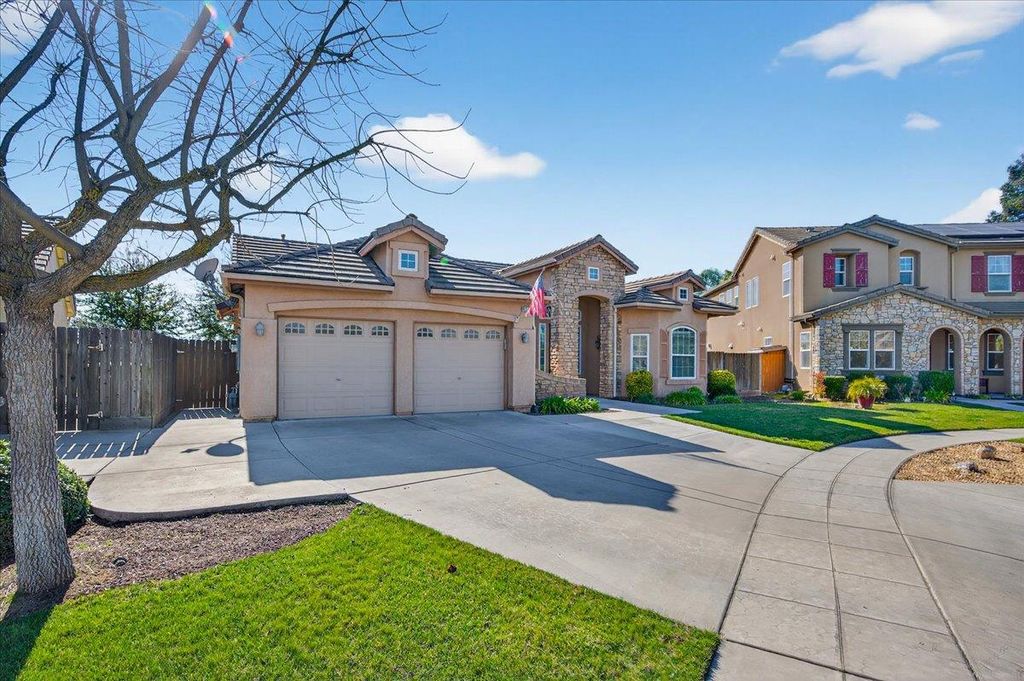 Image 52 of property listing at 6395 W Portals Avenue, Fresno, CA 93723