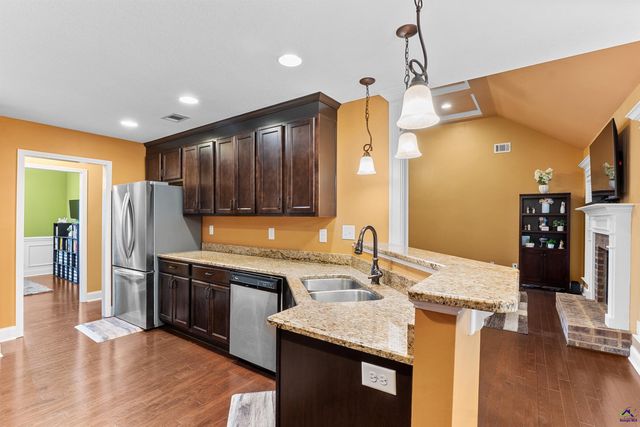 107 Justin Drive, Byron, GA 31008
