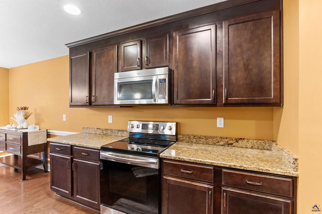 107 Justin Drive, Byron, GA 31008